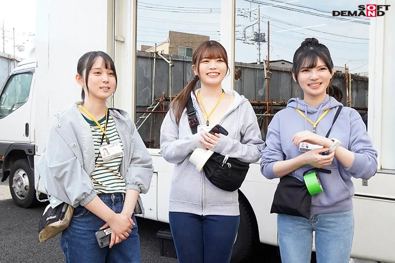 【新山ちなつ 日野りこ 水月ありす】SOD女子社員 まだ撮影現場に行ったことない制作部新卒ちゃん3人のマジックミラー号逆ナンパ研修！ 男性器サイズ調査の為、恥ずかしながらち●ぽ測定！勃起が収まらなくて困っている男性を放っておけず、 あの手この手で全員発射させちゃいました 合計8発射！