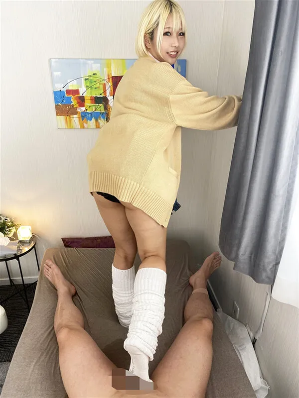 【JK】【VR】Hcup美爆乳の金髪GALに【ミニスカ本革黒ブーツ！ J○制服ルーズソックス！】を着せてコスプレSEX！生ハメ激突きで絶頂を繰り返して潮吹き連発超絶スプラッシュ！【手コキ・ブーツコキ・ルーズコキ・挟射・中出し3発・顔射】 乙アリス