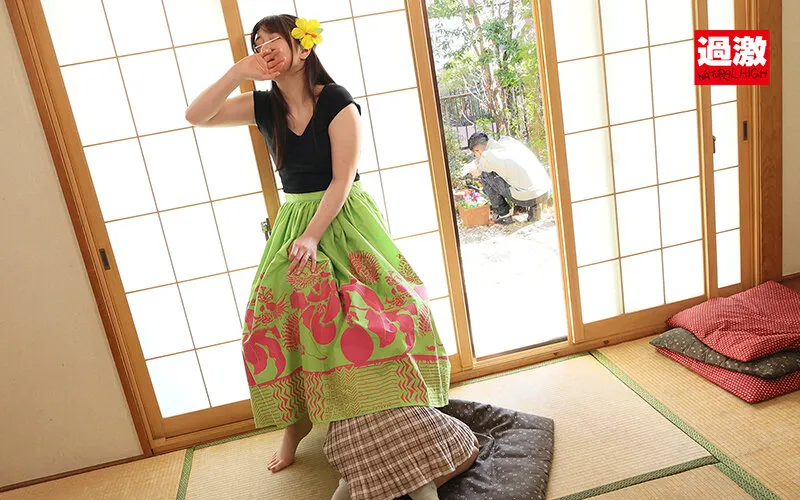 【木下ひまり 工藤ララ 市川愛茉 由良かな】【叔母×メスガキ姪 近親相姦】スケベ姪っ子にスカートもぐりクンニされ夫がいる至近距離でイってしまった叔母さんはレズられても拒めない2