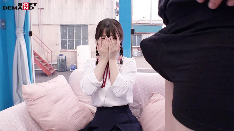 【橋本りこ 星乃夏月 円井萌華 綿矢好花】【JK】マジックミラー号 田舎から東京にやってきた修学旅行生 初めての電マ体験で今まで感じた事の無い強烈な快感に目を潤ませながら 糸を引くほどぐっちょり濡れたおま○こに極太ち○ぽを挿入