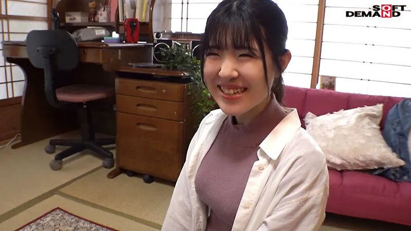 イラマチオで泣く女は、好きですか？ 実家でAV初撮り 家入ゆり