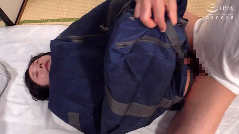 【父×JSロリ 虐待・イラマチオ・近親相姦中出しレイプ動画流出】カバンの穴【140cm】片親ボストンバッグ娘 由良かな【エスパー伊東】