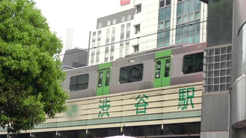 【夏花】マジ軟派、初撮。 1942 アコギ1本で魅せるロリ学生をナンパ！音楽と同じくらい好きなSEXにマン汁ダラダラ極小マ●コに容赦なく連続ピストン！歌ってる時よりも大きな声で喘ぎ散らす！