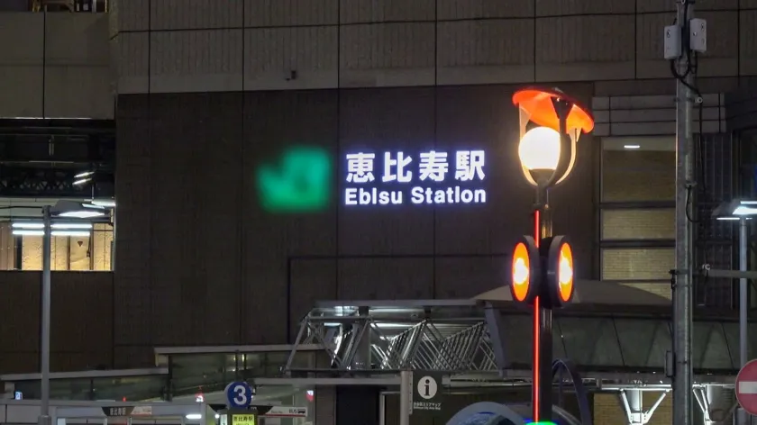 【白石かんな】マジ軟派、初撮。 1951 可愛らしいペットショップ店員のお姉さんはその優しさ故に押しに弱い！ワンナイトも経験人数も数え切れないほど！？絶妙な迫ればヤレそう感におち●ちんイライラするのでハメてやりました！従順にされるがままSEX！流され喘いでまた一人経験人数を増やすお姉さんなのであった…。