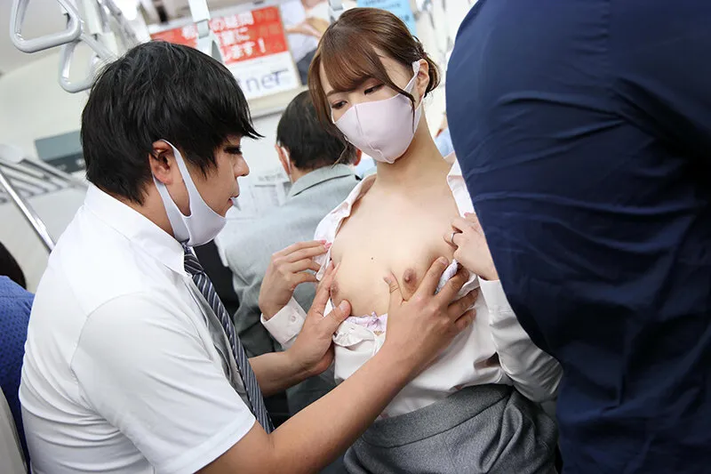 【三尾めぐ】マスク越しのキスは最高の前戯！美淑女に満員状態で息がかかるほど密着したらベロキスを求められヤられた 浮気キスに溺れる美尻妻