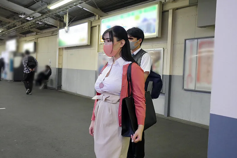 【吉根ゆりあ】マスク越しのキスは最高の前戯！美淑女に満員状態で息がかかるほど密着したらベロキスを求められヤられた 無自覚に誘惑する爆乳OL