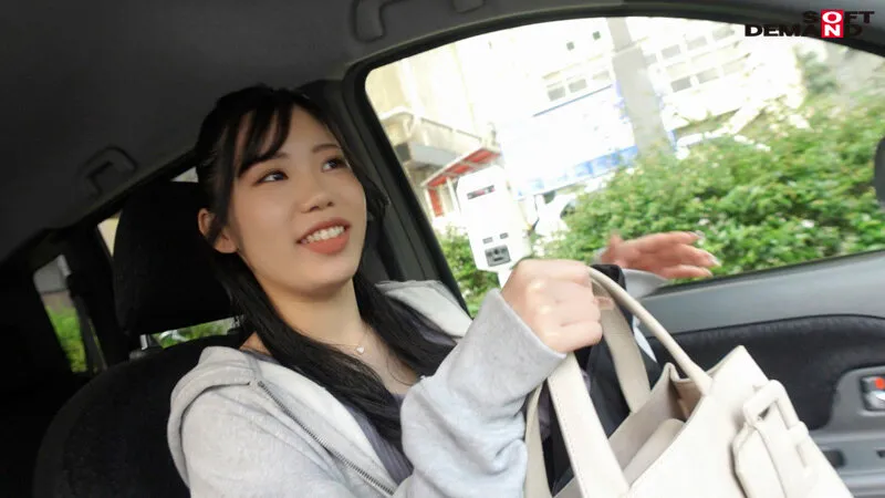 【初撮り】性欲が強い接骨院の受付嬢 職場を抜け出してイケないことしてみたい ピンク乳輪のGカップ美巨乳と平日昼間のアポでさくっと中出し 本人自宅や閉業後の職場でも… ひかる 20歳 桃井ひかる