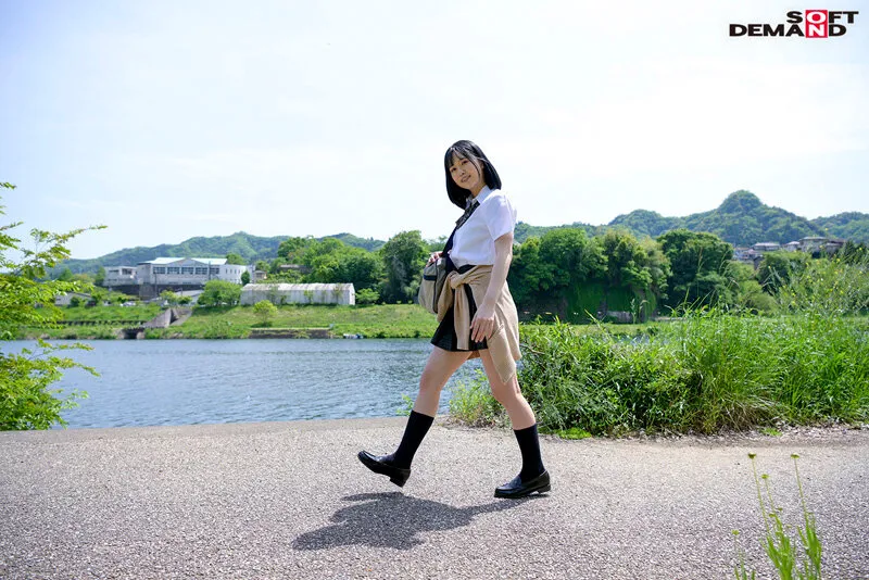 【JK】いっぱい回り道しながら、突っ走る青春 樟葉杏 AV DEBUT