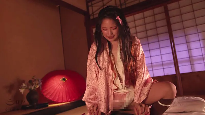 【天然美月 渚みつき 円井萌華 他】可愛すぎる貧乳コスプレ美少女 4時間