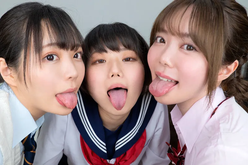 【百瀬あすか 市川りく 日向ひかげ】【JK】【VR】軽蔑見下しパンチラでニートのボクを虐めてくる義妹達