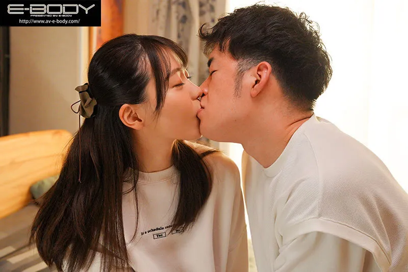 【JD】初めて出来た彼女を脱がしたら… 着衣から想像できない物凄い色白スリム美巨乳 大興奮の僕は性欲尽きるまでハメまくった 天美しおり