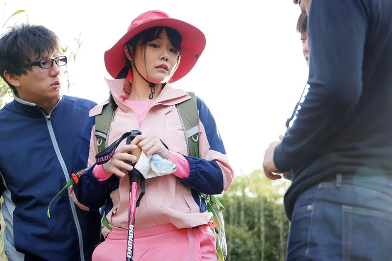 【レイプ】山ガール 野ションしてたら 見られてた！！ 如月ゆの