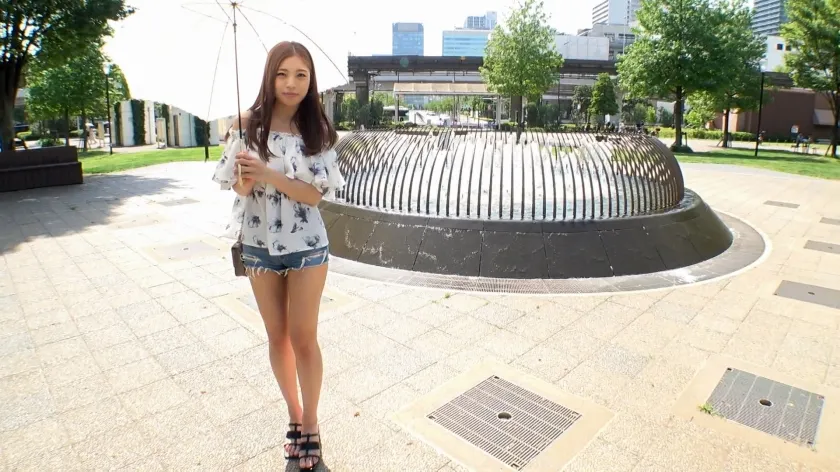 【柚木ひなた】マジ軟派、初撮。 1970 ブライダルプランナーのお姉さんをナンパ！幸せな結婚を見届けつつ、家では愛犬に癒やされて…でもやっぱり寂しい！そんな心のスキマに付け込んでSEXに誘導！脱がすととにかくイイお尻！ブリっとしたハリ＆バックから突くと波打つ肉感！激しくピストンに「イクッ！またイッちゃう～…！」と体位を変える度に中イキ！！