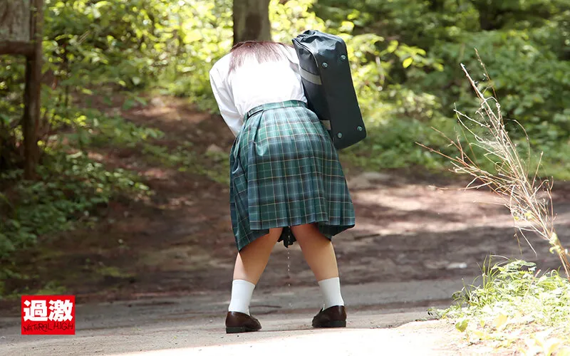 【皆月ひかる】【JK】クスリを飲まされ女体炎上！人目も気にせず全裸オナニーでイキ漏らす野外アクメ女 黒髪清楚J○