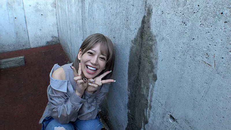 【有村のぞみ】立ちション女子散歩 スレンダー美女が立ったままこっそり野ション出来るようになるまでの放尿記録