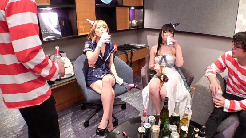 【倉木しおり 黒居ろく 若宮はずき 宮崎あや】ハロウィンギャルナンパ in渋谷 3 街中のコスプレ美女がエロ過ぎる！！飲んで酔わせて即マンGET！4名