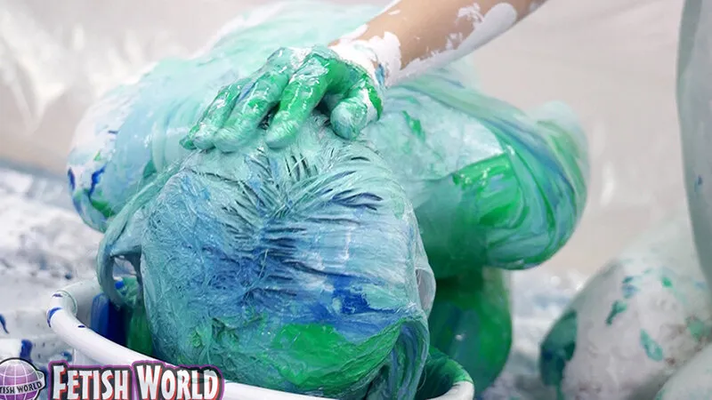 【天音うさぎ 千種ちな】ひとりだけ絵の具まみれリターンズ 1