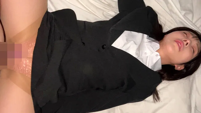 【皆月ひかる】A大学リクスー就活生H【女子アナ志望現役JD 中出し昏睡レイプ動画流出】