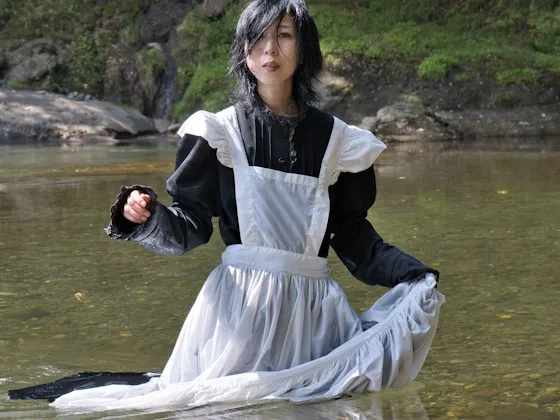 【はじめ】メイドの川遊び【ウェット＆メッシー】