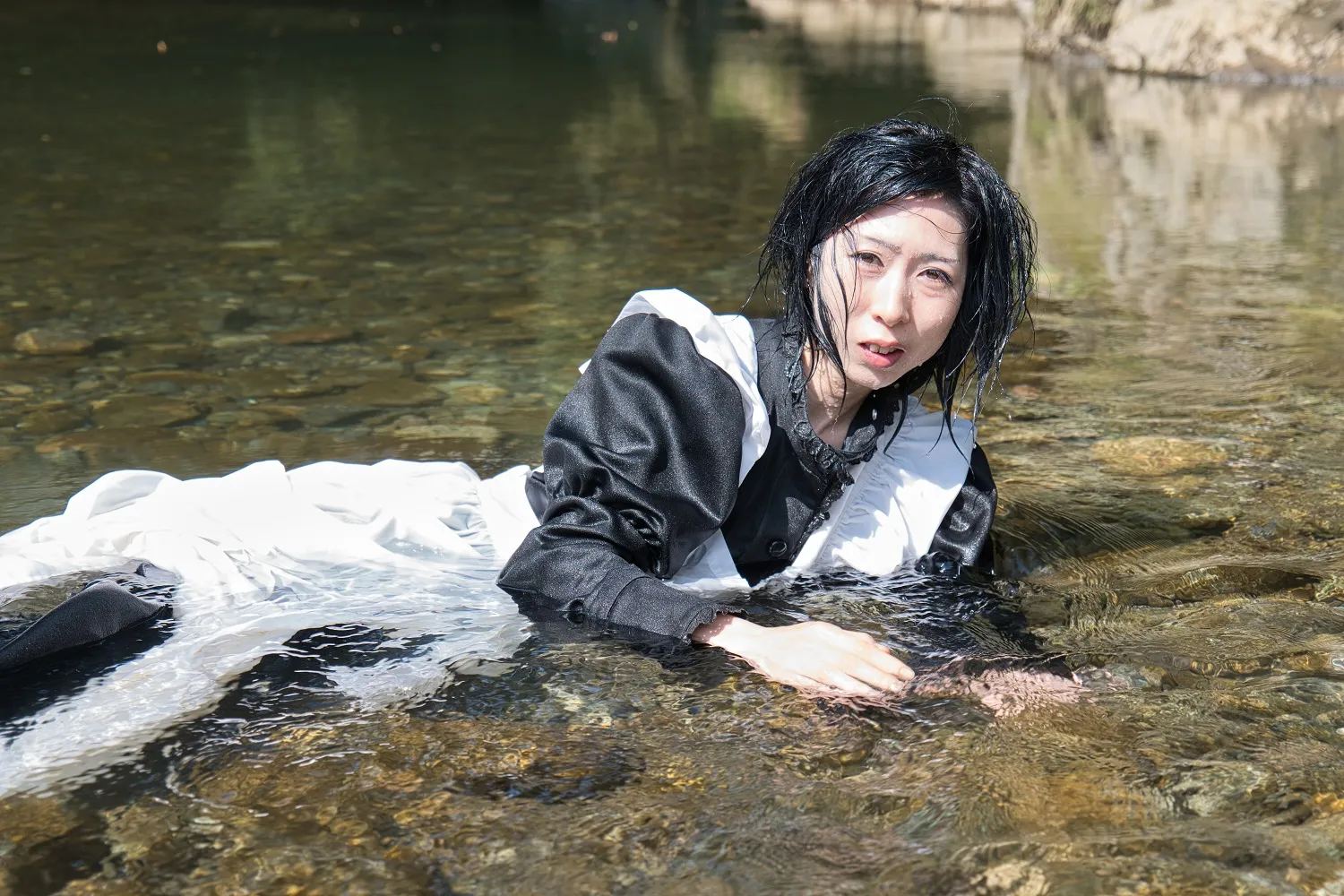 【はじめ】メイドの川遊び【ウェット＆メッシー】