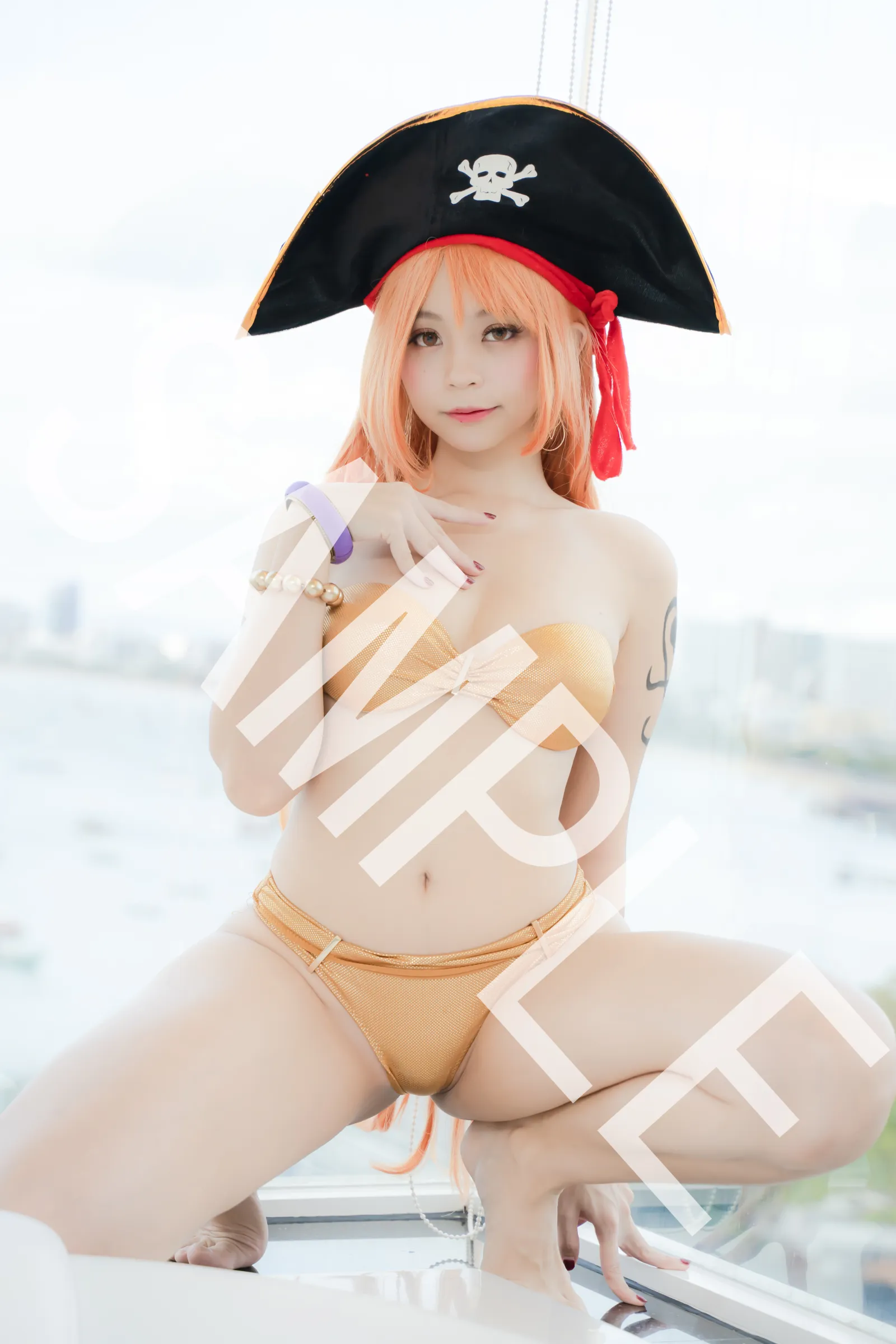 【カドリン仁美】【ONE PIECE ナミ コスROM】HTM-081 グラン・テゾーロの高級ホテルでリラックス