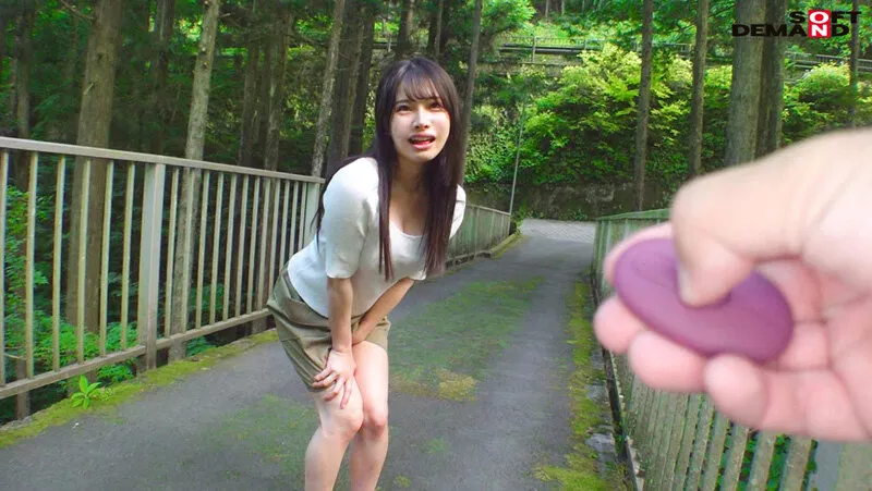 【星空めい】身長145cmミニマムエロボディの現役看護師がはじめての拘束・目隠し・野外羞恥プレイで下品にイキ狂う日帰り温泉密会 現役看護師・めい 21歳