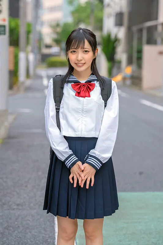 【泉あや 雅子りな 日向理名】【JK】素人バラエティ  聖水を1杯3万円で売って下さい！街角でナンパしたうぶっこJ○が挑戦する、オメコ蛇口から小便ゴキュゴキュ！おしっこ飲ませチャレンジ！人生初の放尿プレイですっかりあたおかになった素人娘は小便ぶちまけのナマ中出しSEXもOKしちゃうのか？2