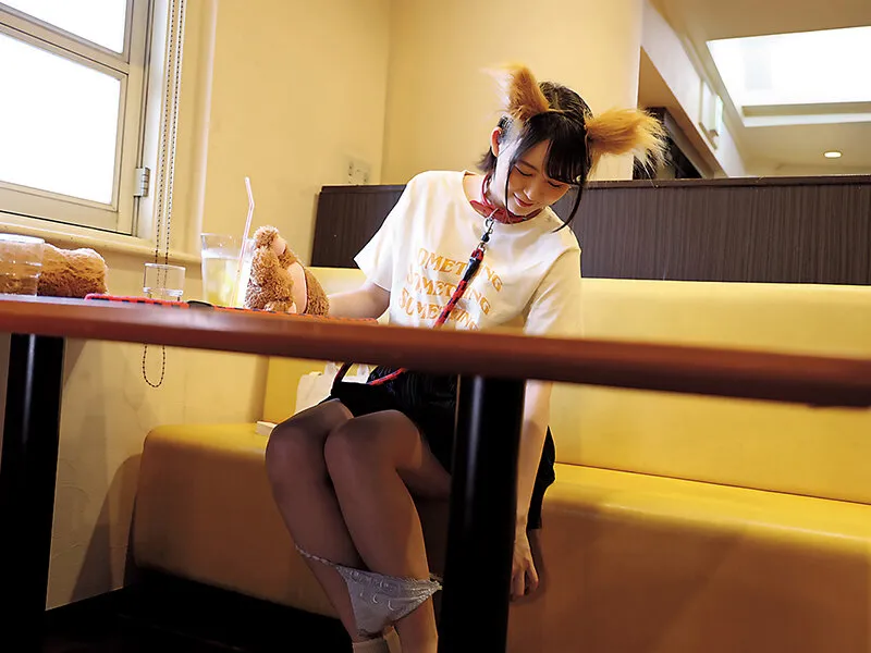 ご主人様のためならどこでも咥えてヌイて飲んでくれる忠犬メス公シャブらせごっくん散歩 日向ゆら