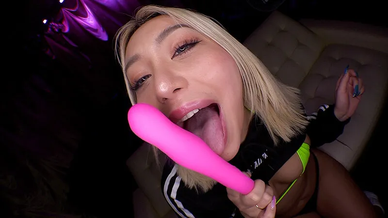 【ロビン】【JK】ぶっかけ肉感デカ尻女子校生は乳首ビンビンお下劣肉便器ギャル