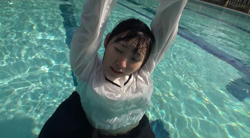 【JK着衣水泳】同級生と真夏のリフレッシュ