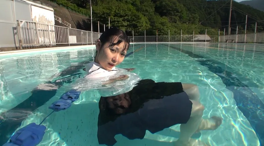 【JK着衣水泳】同級生と真夏のリフレッシュ