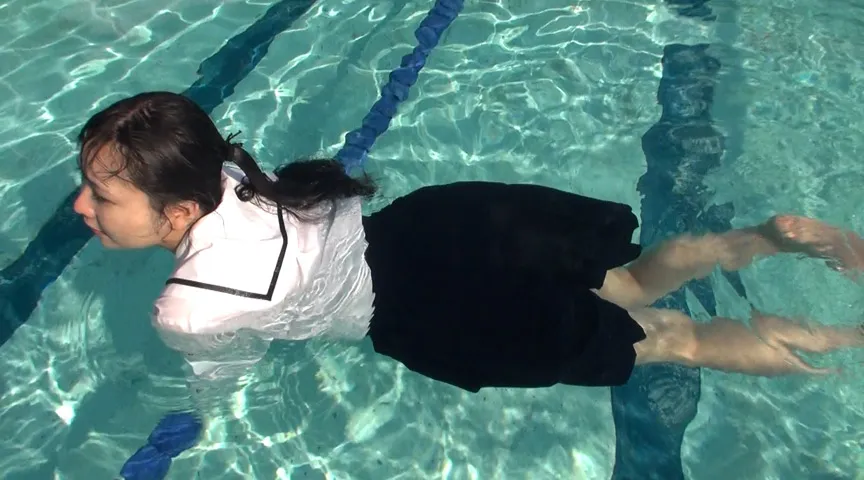 【JK着衣水泳】同級生と真夏のリフレッシュ
