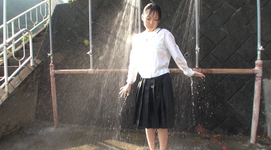 【JK着衣水泳】同級生と真夏のリフレッシュ