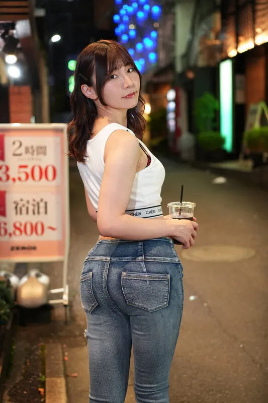 【Nia】彼女と最近マンネリ化してしまっているので、初3Pしてみます。