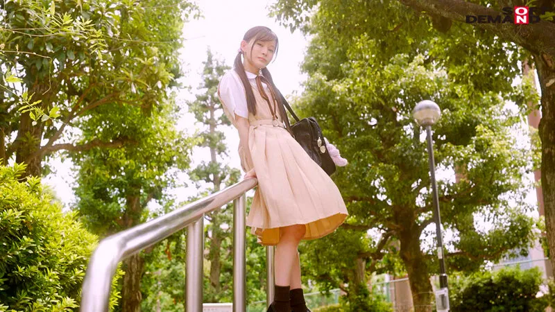 【JC】「中出しってきもちいいんですか？」136cmの大冒険。校内ではじめてのゴムなしセックス 美好柚伽