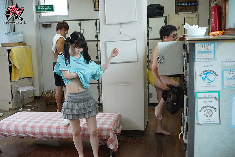 【伊織ひなの 須崎美羽 園田かのこ 源川ゆずな】【JSロリ】ふくらみかけ。銭湯で見つけた発育途中の天使たち。