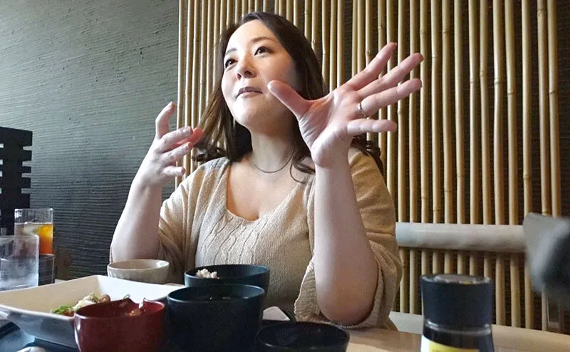 【バスト100cm超】熟したエロい身体を妻み喰い 彩乃ゆかり