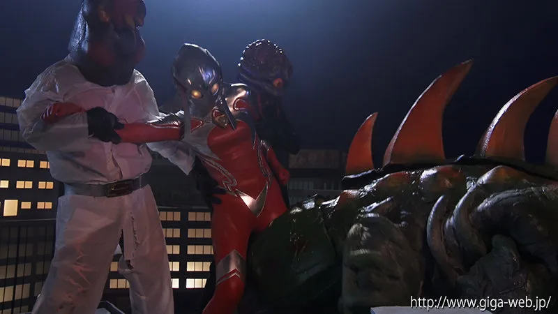 巨大ヒロイン（R） アルティーレイズ 平井栞奈