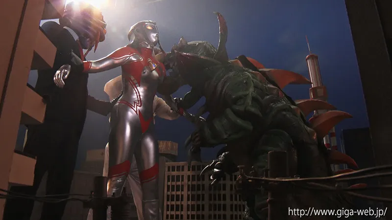 巨大ヒロイン（R） アルティーレイズ 平井栞奈