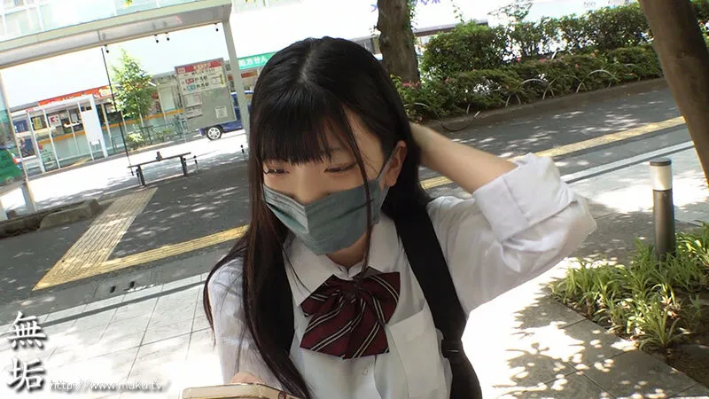 【JKレイプ】オジサンを見下す糞生意気なメスガキを徹底的に理解らせる。 若さを売りにするパ●活制服女子がオジサンの事を完全にナメていたのでこっそりコンドームを外して生チ●ポで強制快楽責め。約束の時間を超えて徹底的にイカせて●して理解らせた。 生意気パ●活女子… 百咲みいろ