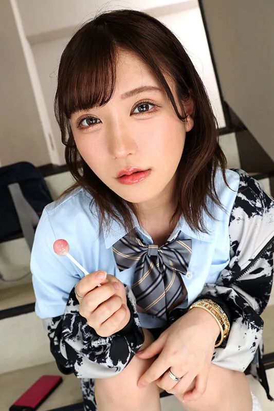 【佐藤しお】【JK】【VR】もうそろ子供作らないと将来ヤバない？早婚が当たり前のド田舎。排卵日は精子が逆流するまで中出しを求める校内一のヤリギャル