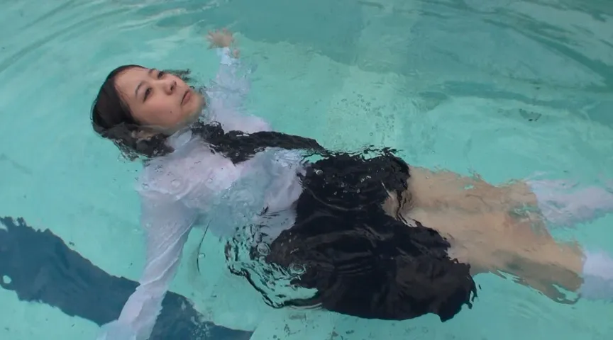 【JK着衣水泳】先輩の願掛け