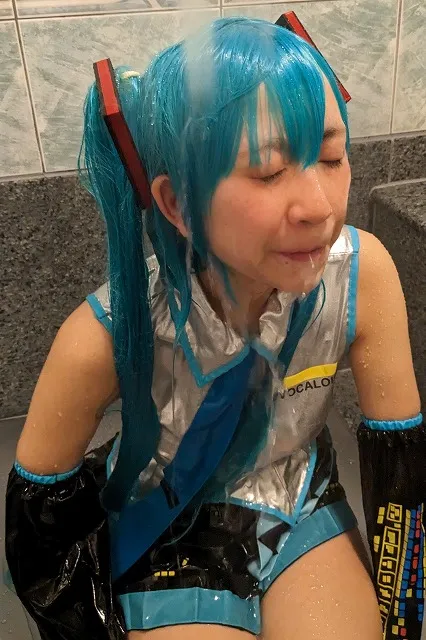 【五十嵐もか】【初音ミク ローション漬け コスROM】ぬっるぬるにしてあげる(写真＋動画おまとめセット)