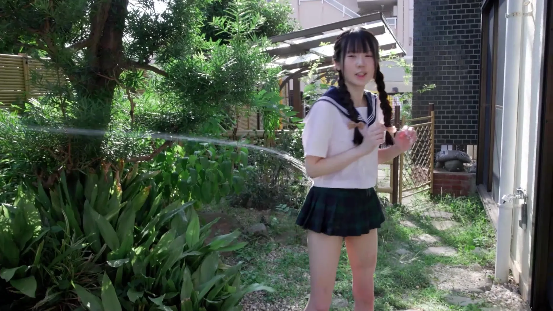 【姫崎あむ】セーラー服ズブ濡れ＆チョイ透け