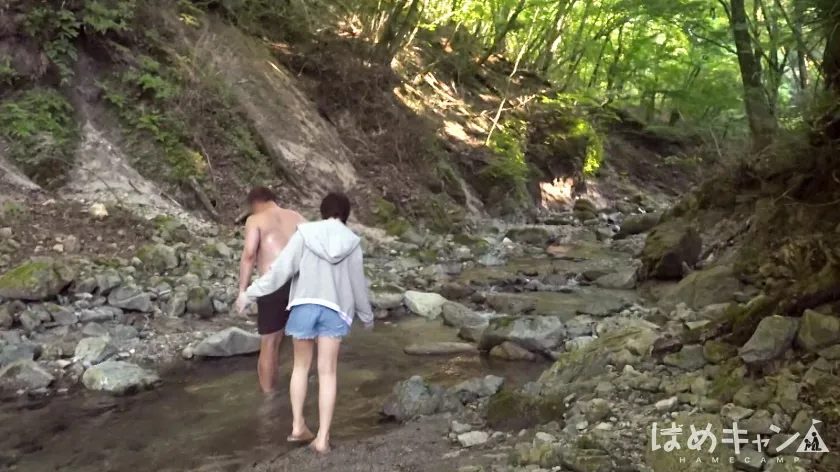 【姫野らん】【合法ロリ顔美少女をガチキャンプ場で激ハメ！】外で放尿中に凸！「え？え？」と困惑しながらもしっかり濡れてるエロ娘！！エロスイッチが入ったら止められない。サウナテントで汁だくSEX！ミニマム娘の狭マンに容赦なくチ●ポぶっ込み！！イっても止まらないピストンに潮大量スプラッシュ！！！