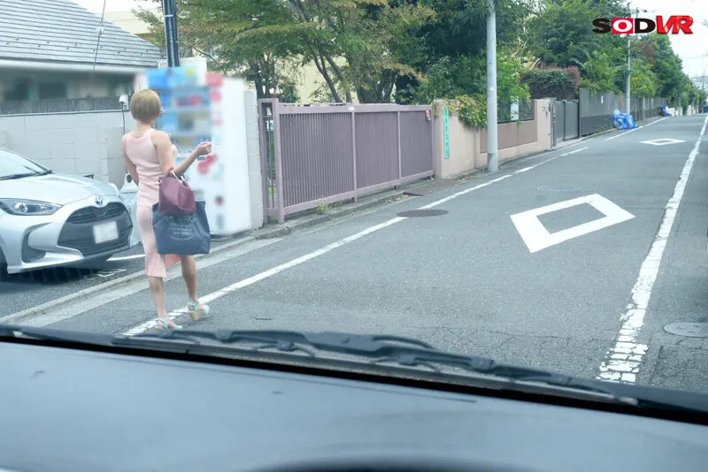 【浜崎真緒】【VR】巨乳で美人すぎる出張エステ嬢を呼んで際どい鼠径部マッサージでガチ勃起！ ワンチャンイケそうな嬢に裏オプを拒まれプレイを終えた帰りを追跡。そのまま拐って欲望のままに生ハメ中出し！！！