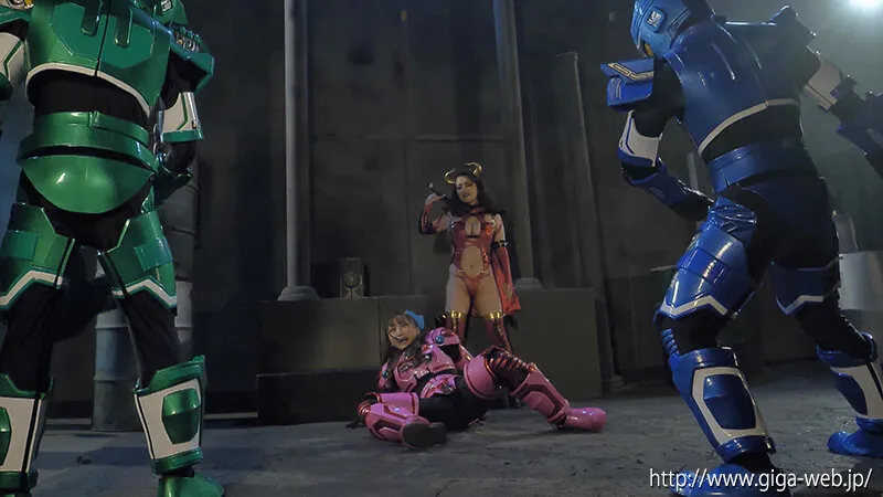 【白鳥すわん 志摩ことり】獣甲特装ディノベイター NEXT