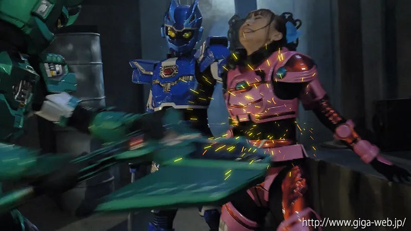 【白鳥すわん 志摩ことり】獣甲特装ディノベイター NEXT