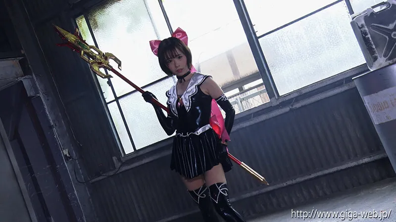 【真白美生 永瀬愛菜】魔法皇女アイ ～股間を濡らす魔女の呪い～