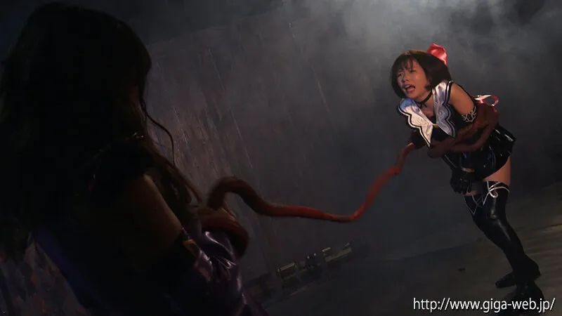 【真白美生 永瀬愛菜】魔法皇女アイ ～股間を濡らす魔女の呪い～